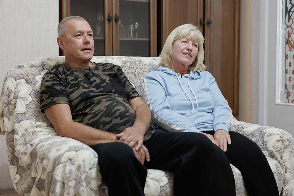 seated Ukraine couple in Moldova